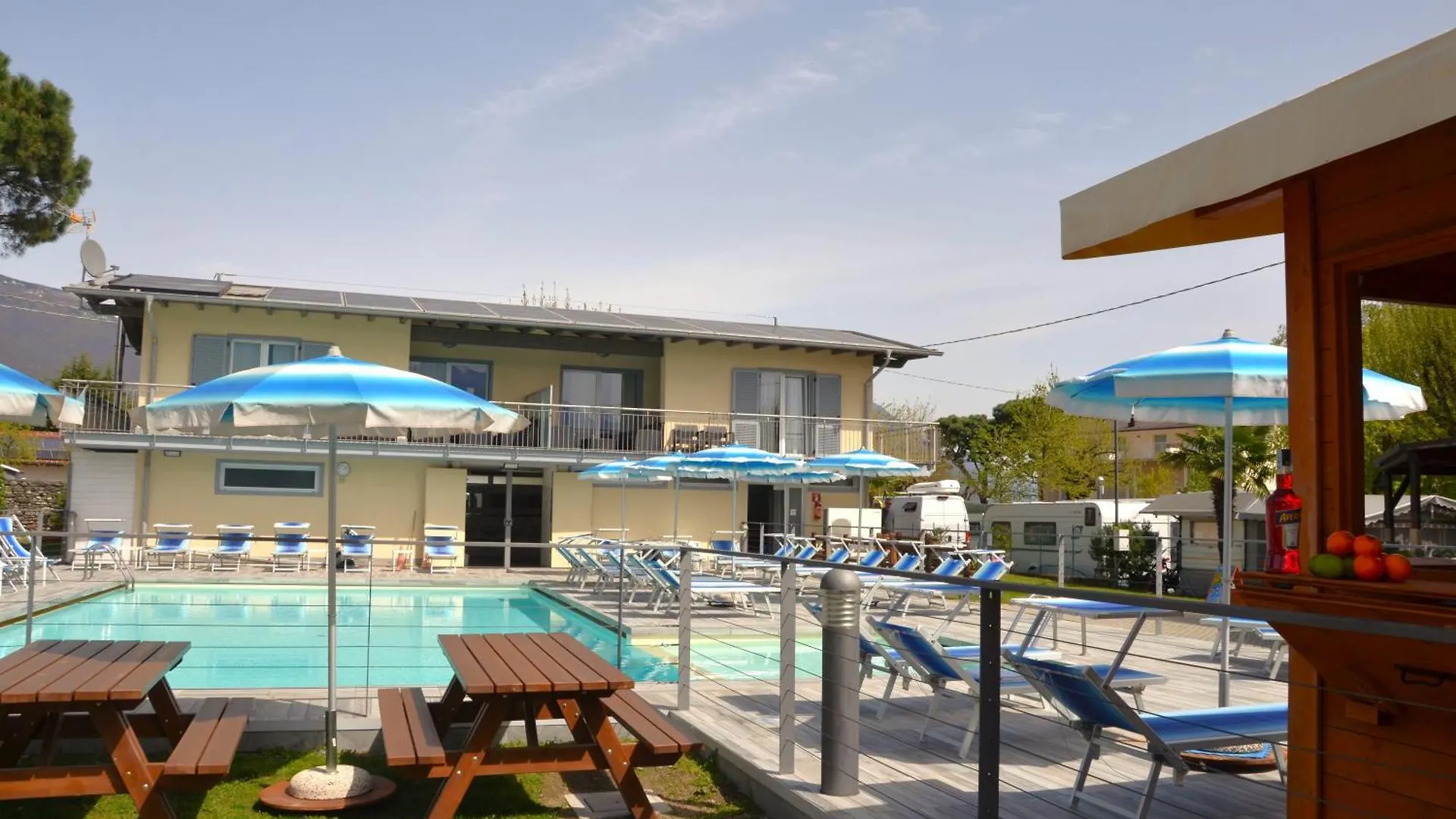 Campingplatz Camping Italia 90 Caravans Domaso
