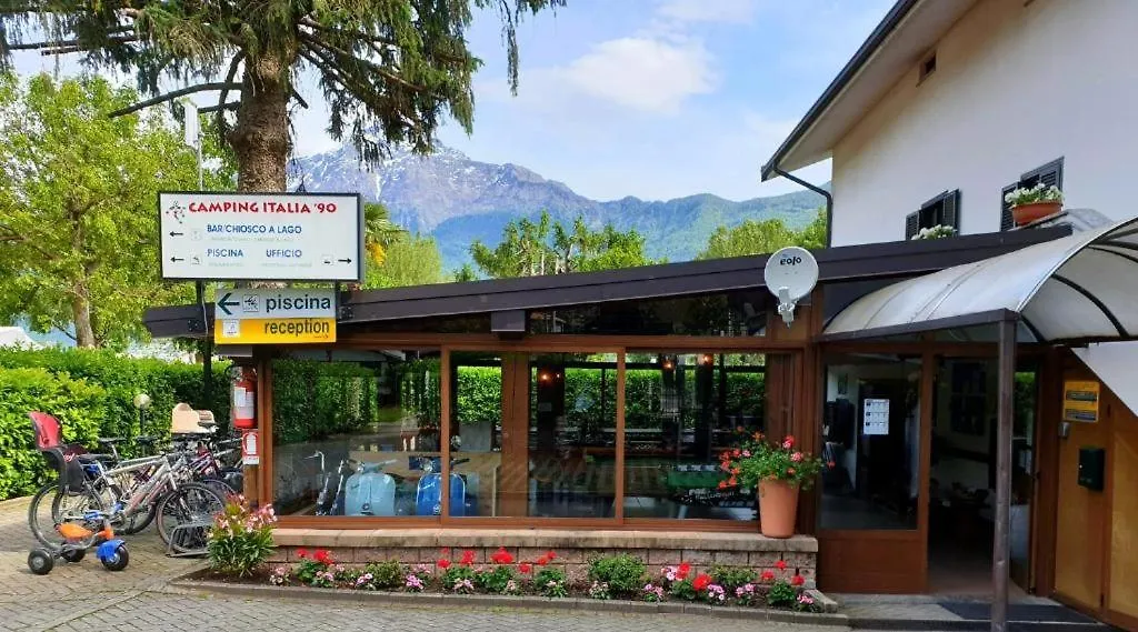 Camping Italia 90 Caravans Domaso